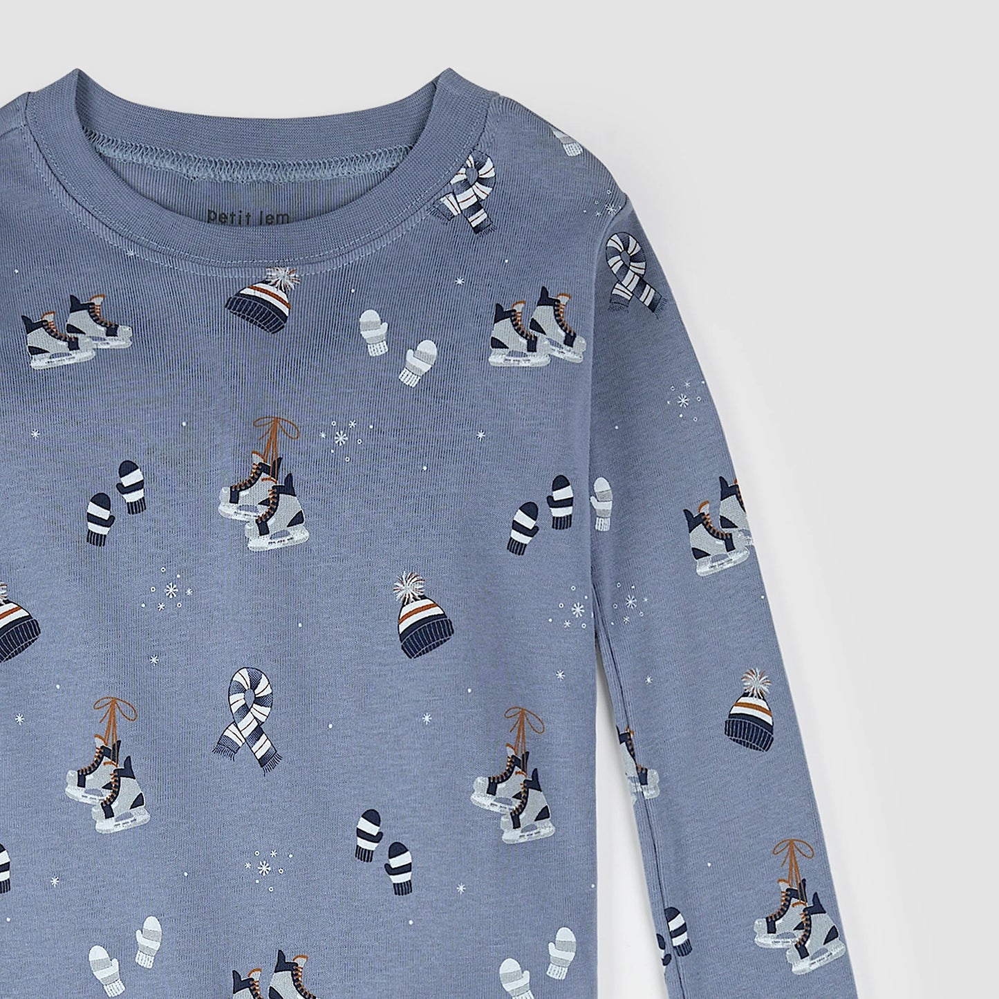 Two Piece Pajama Set - Winter Accessories