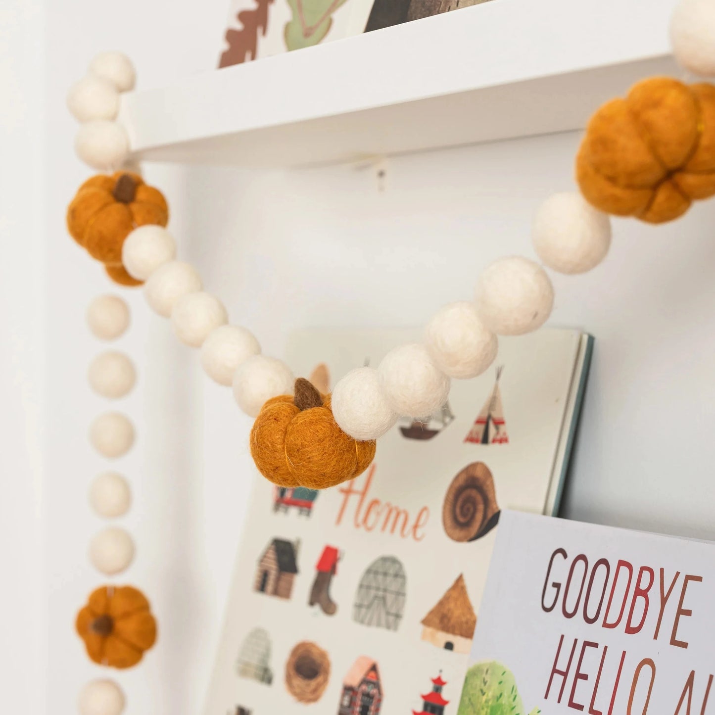 Felt Garland - Harvest Pumpkin White Balls