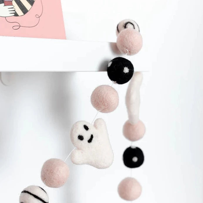 Felt Garland - Ghost Blush Halloween