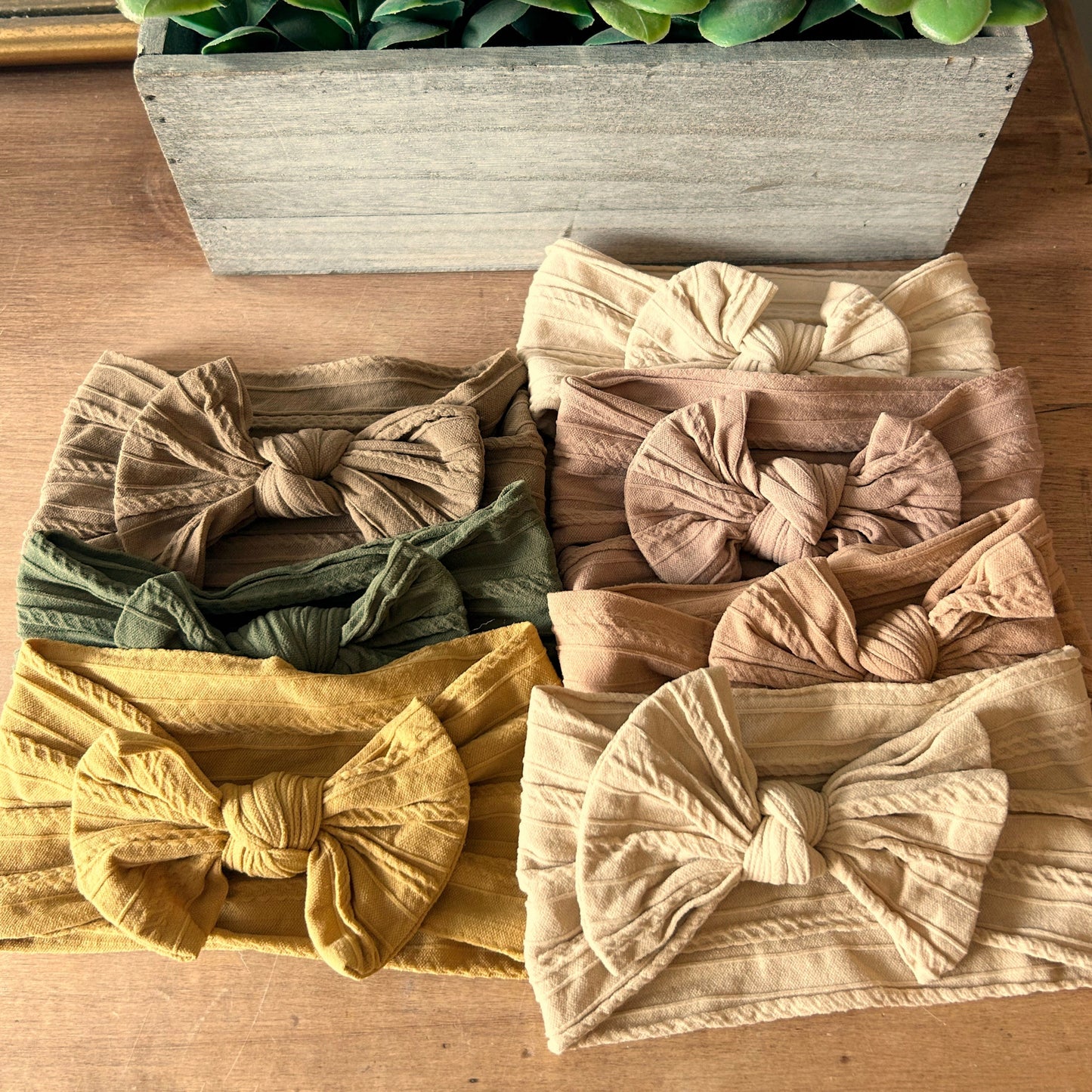 Stretchy Bow Headband - Beige