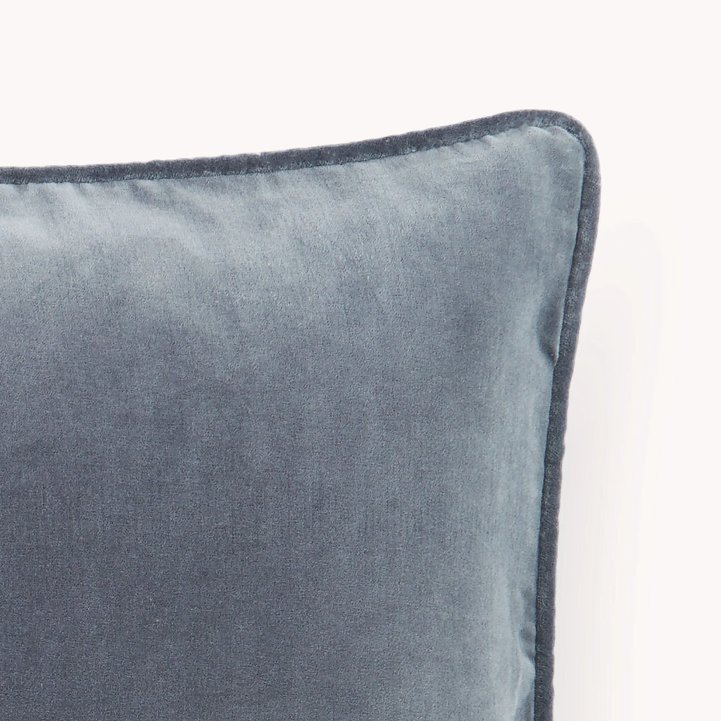 Velvet Pillow - Pepper