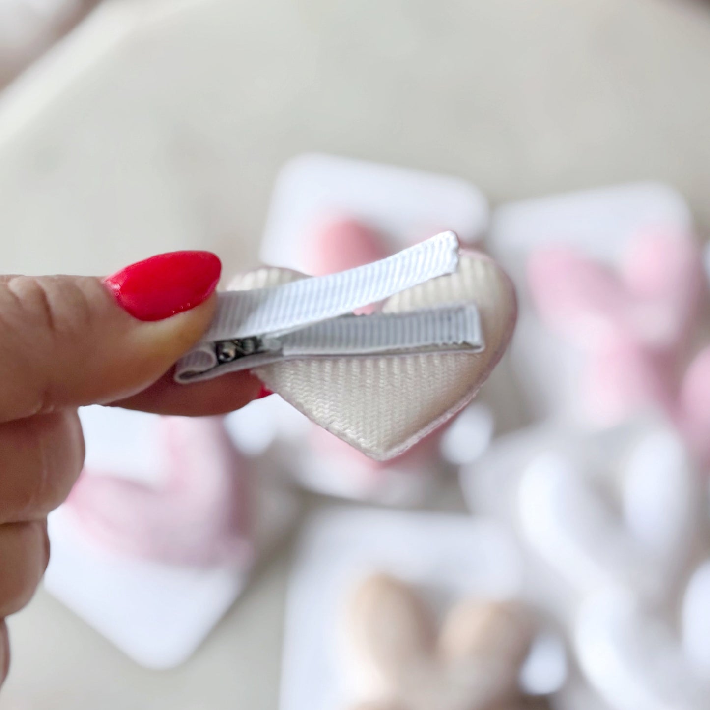 Velvet Heart Hair Clips - Oat