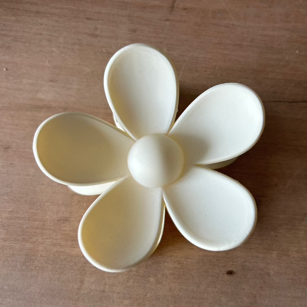 Flower Claw Clip - Ivory