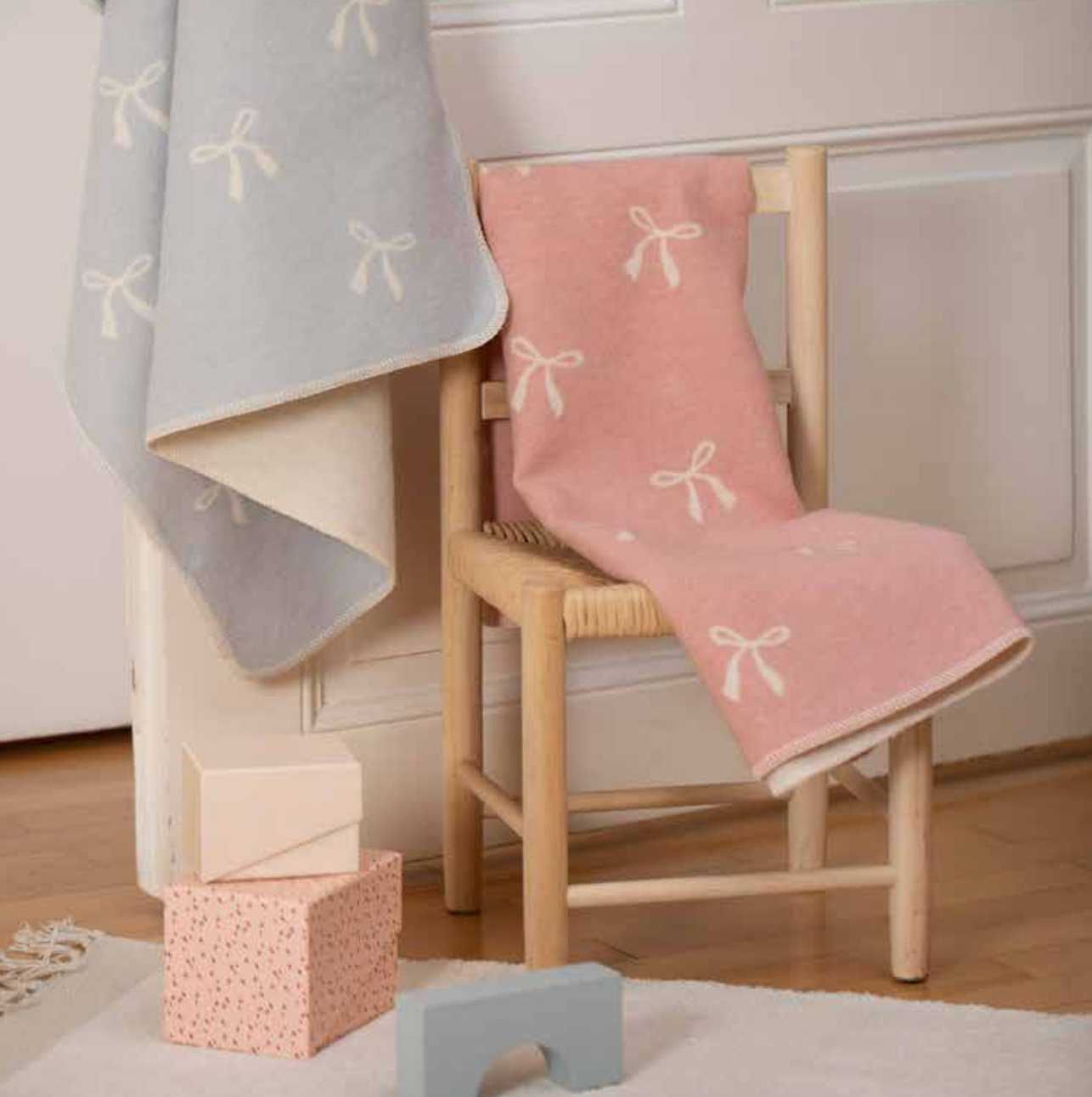 Cotton Flannel Blanket - Bows Allover (Rose)