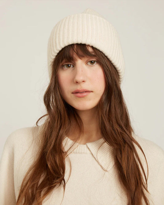Lucy Beanie - Milk