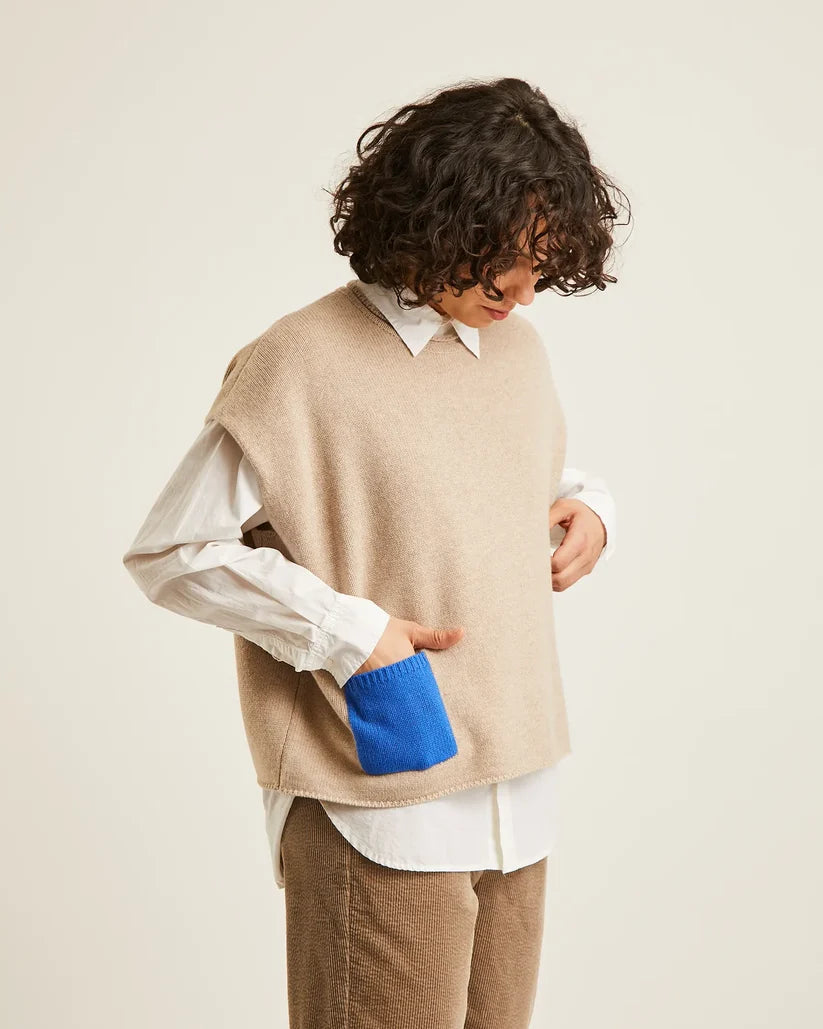 Kirin Vest - Oat-Azure/Pale Blue Pockets