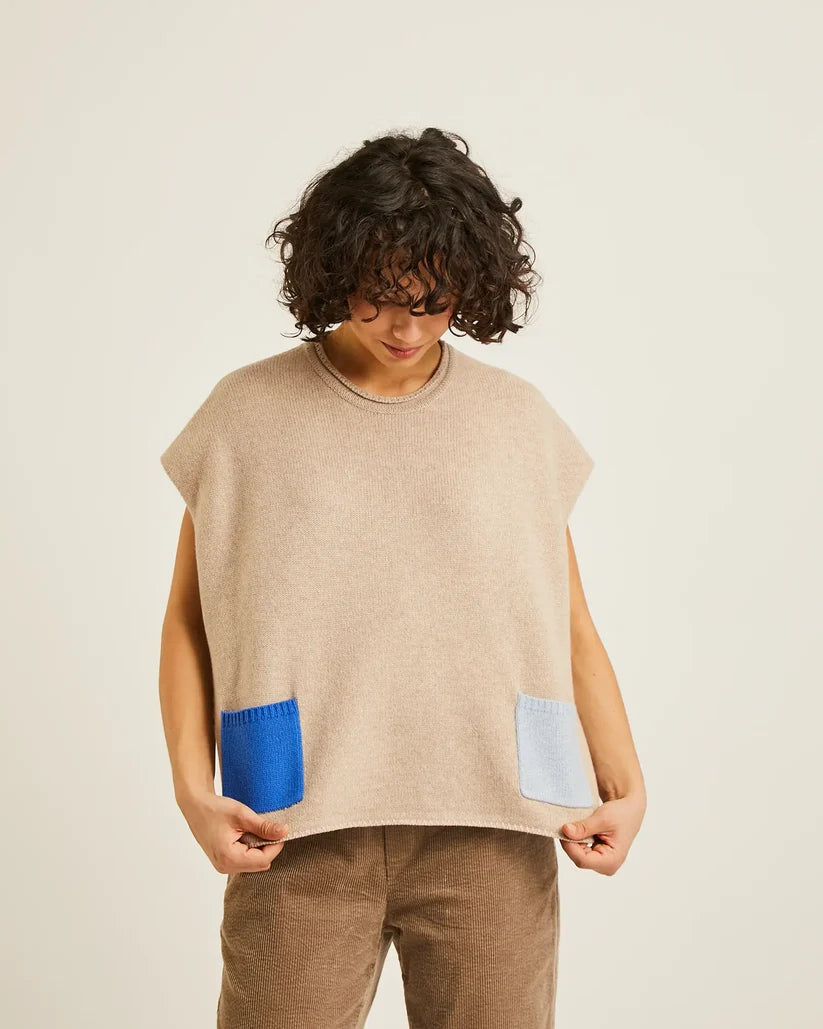 Kirin Vest - Oat-Azure/Pale Blue Pockets