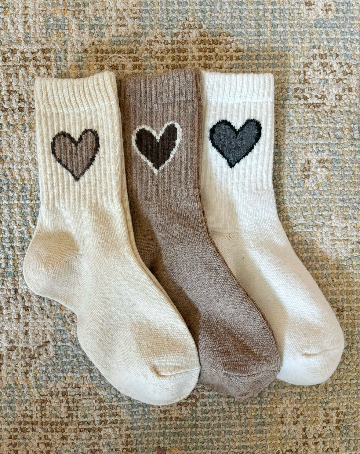 Ribbed Heart Tube Socks - White