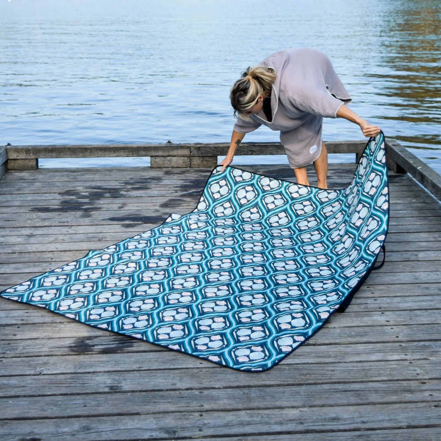 The Excursion Packable Picnic Blanket - Blue Multi