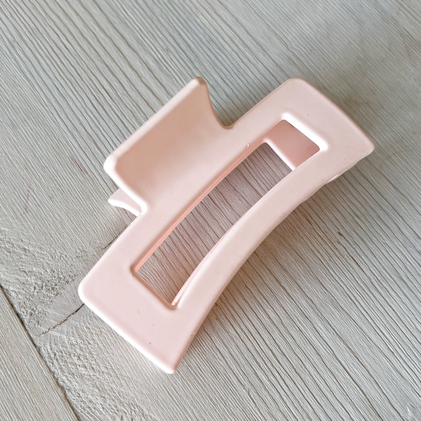 Large Cutout Claw Clip - Baby Pink