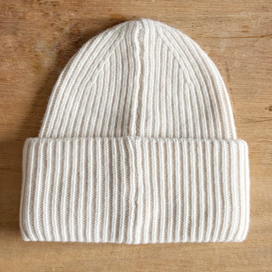 Lucy Beanie - Milk