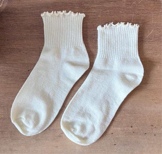 Scallop Frill Socks