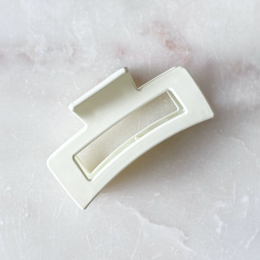 Large Cutout Claw Clip - Cream