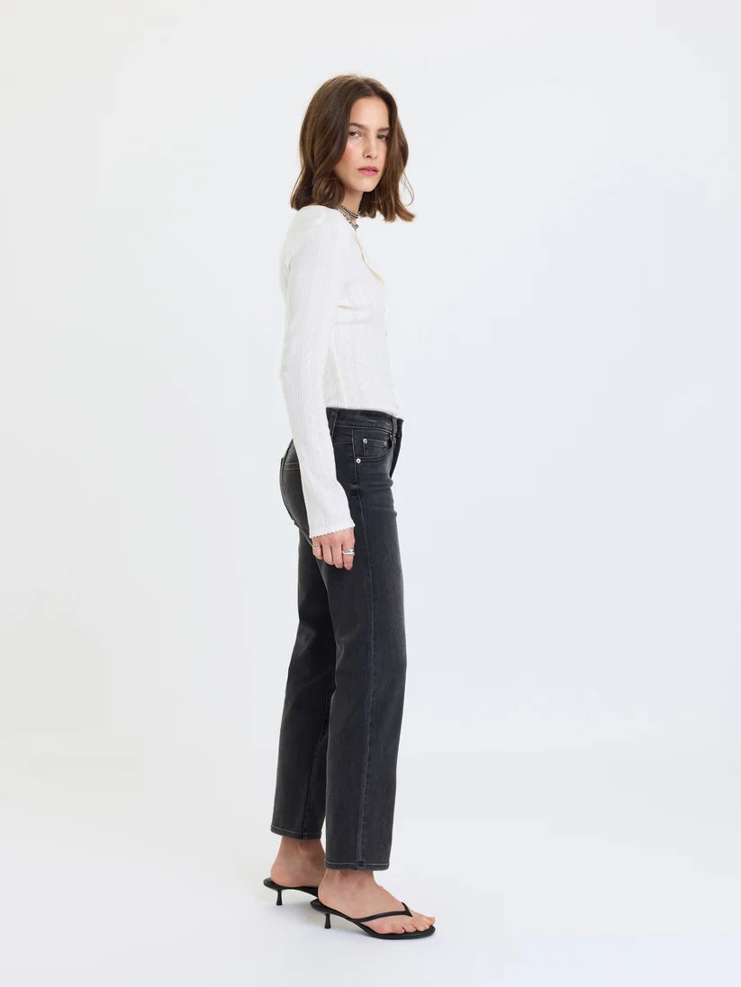 Rebel Ankle Slim Straight - Motion