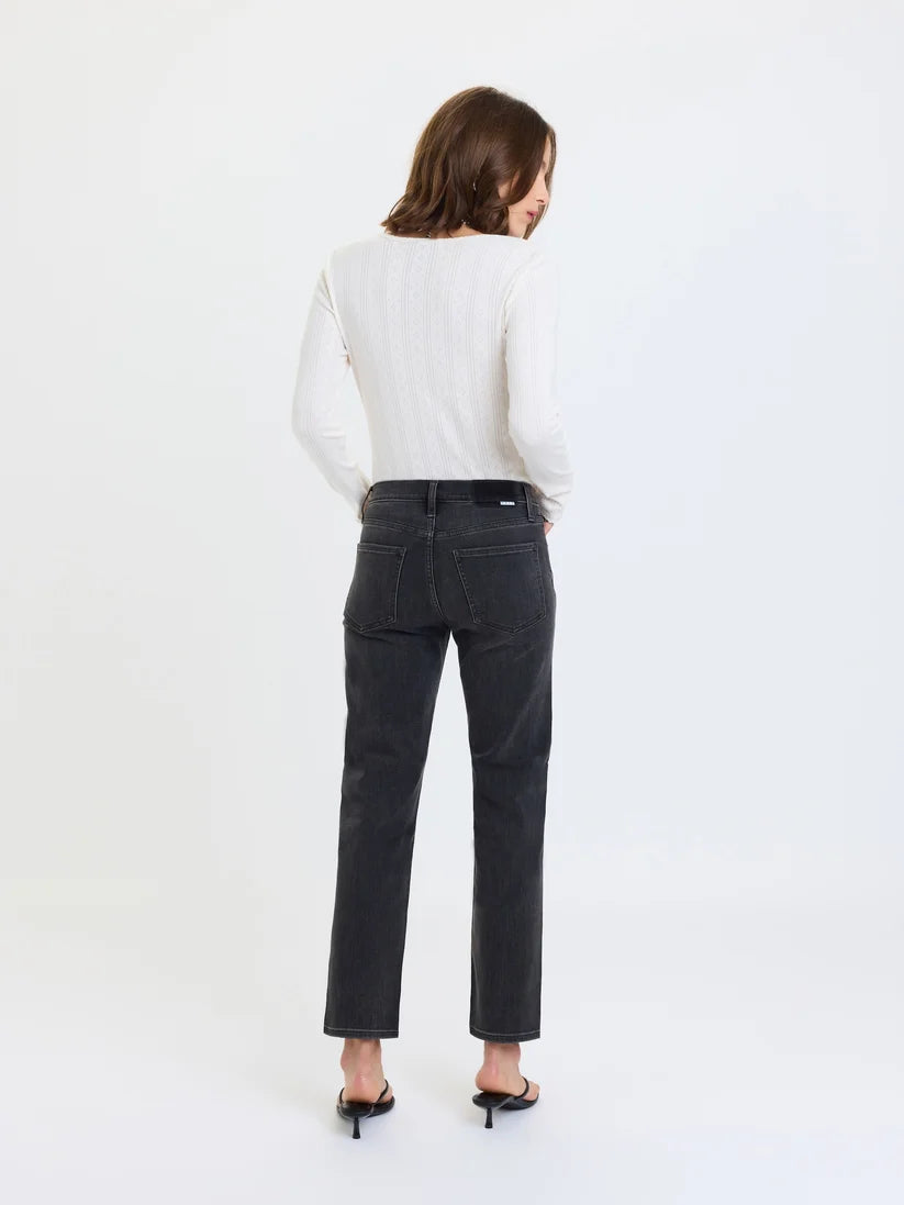 Rebel Ankle Slim Straight - Motion