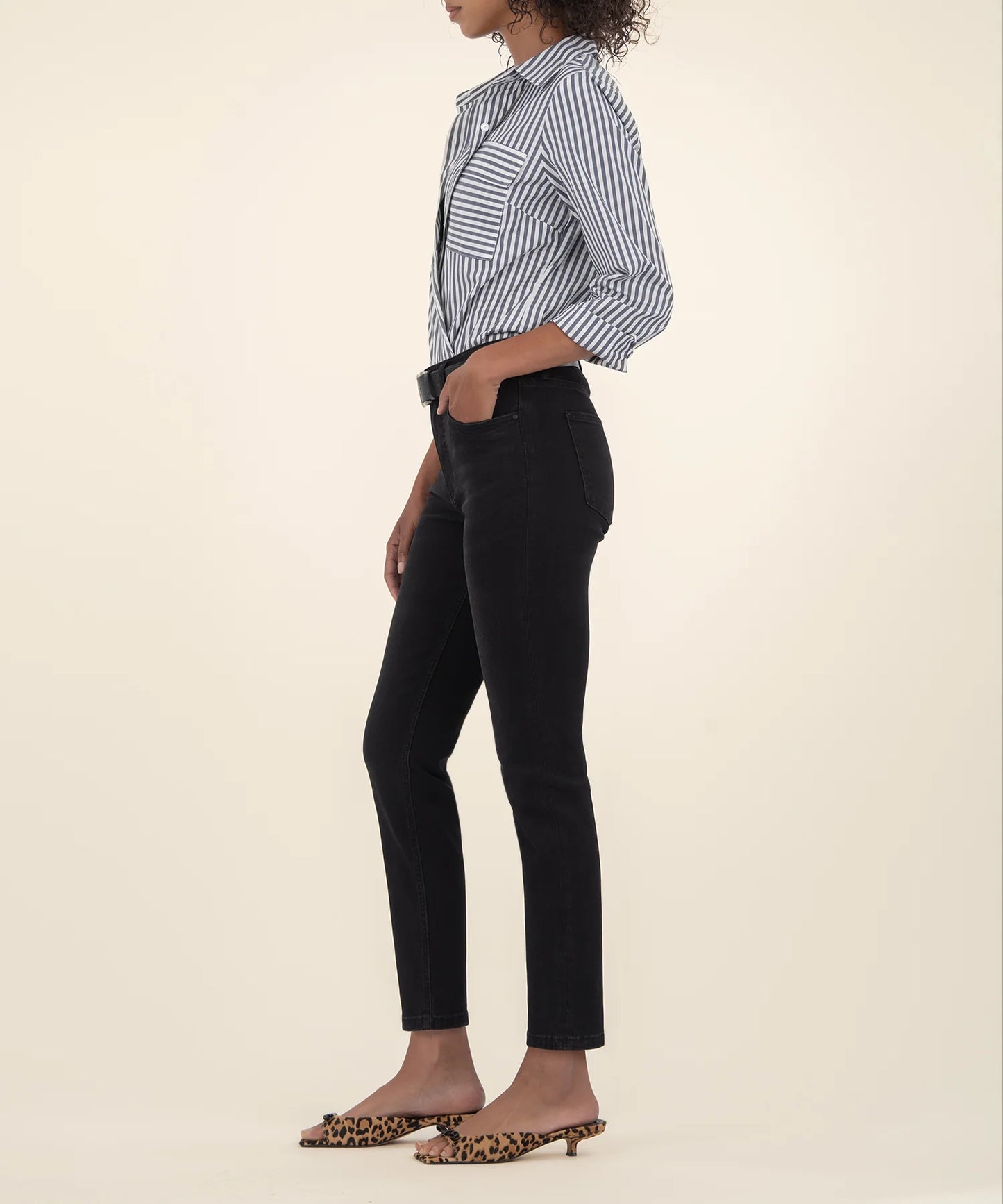 Rachael High Rise Mom Jean - Uplifting Wash