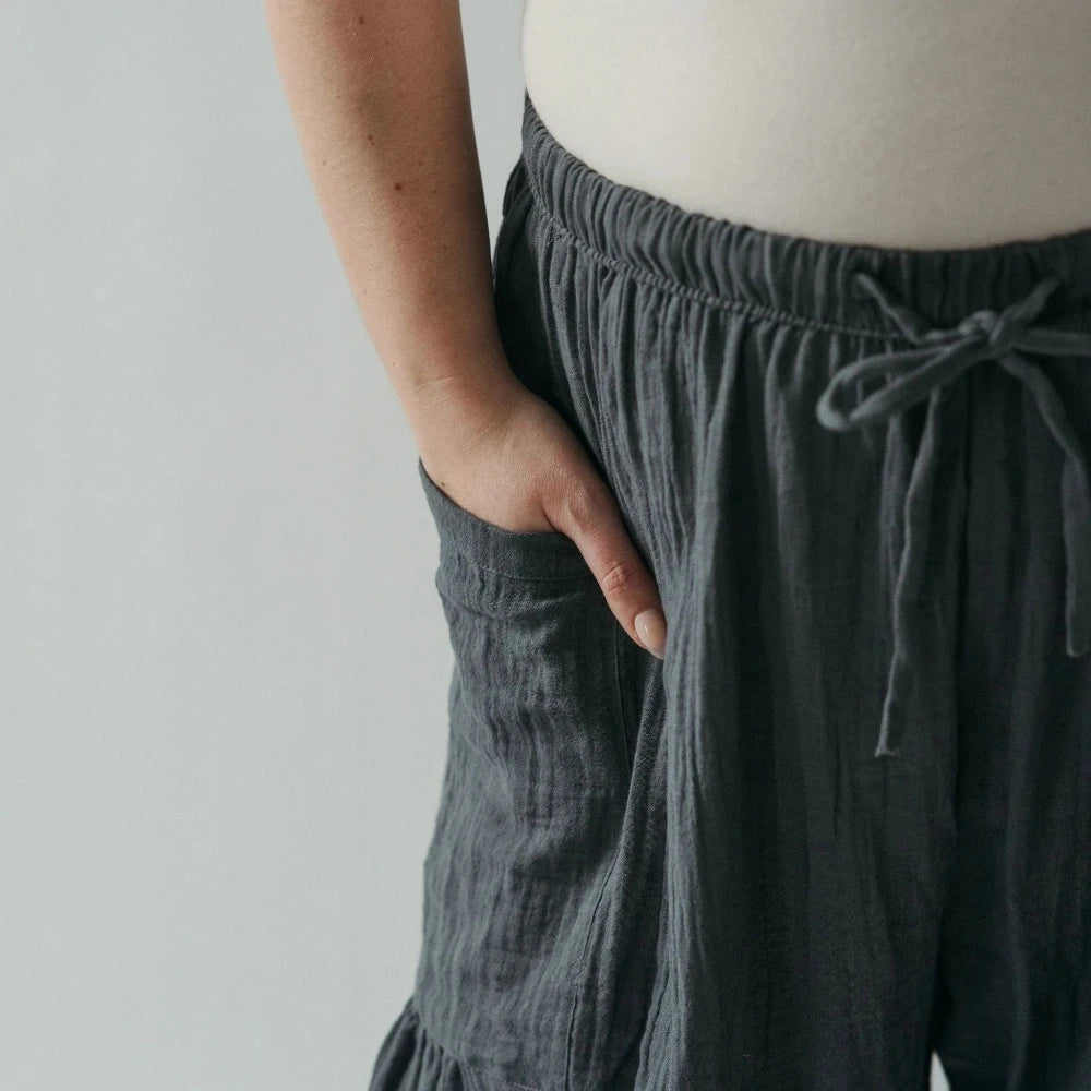 Stevie Pant - Charcoal