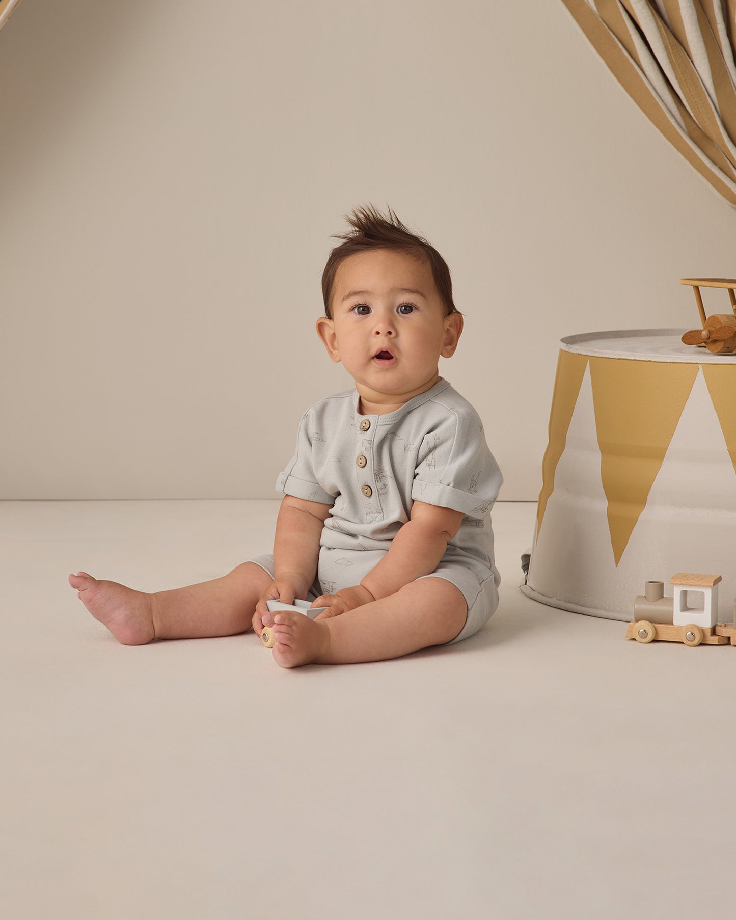 Short Sleeve Romper - Airplanes