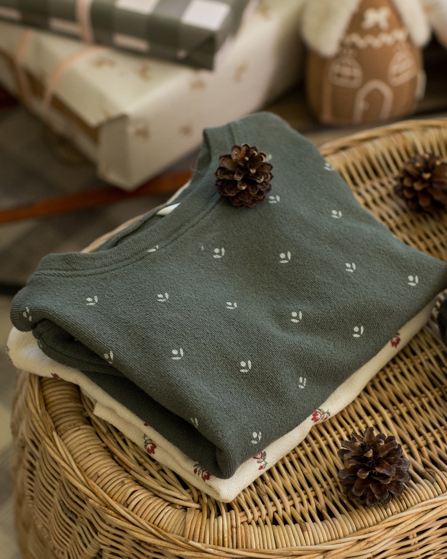 Spongey Knit Set - Evergreen Ditsy