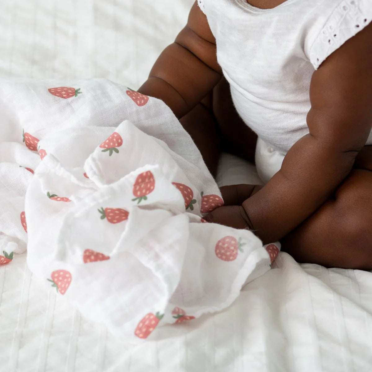 Cotton Muslin Swaddle - Strawberries