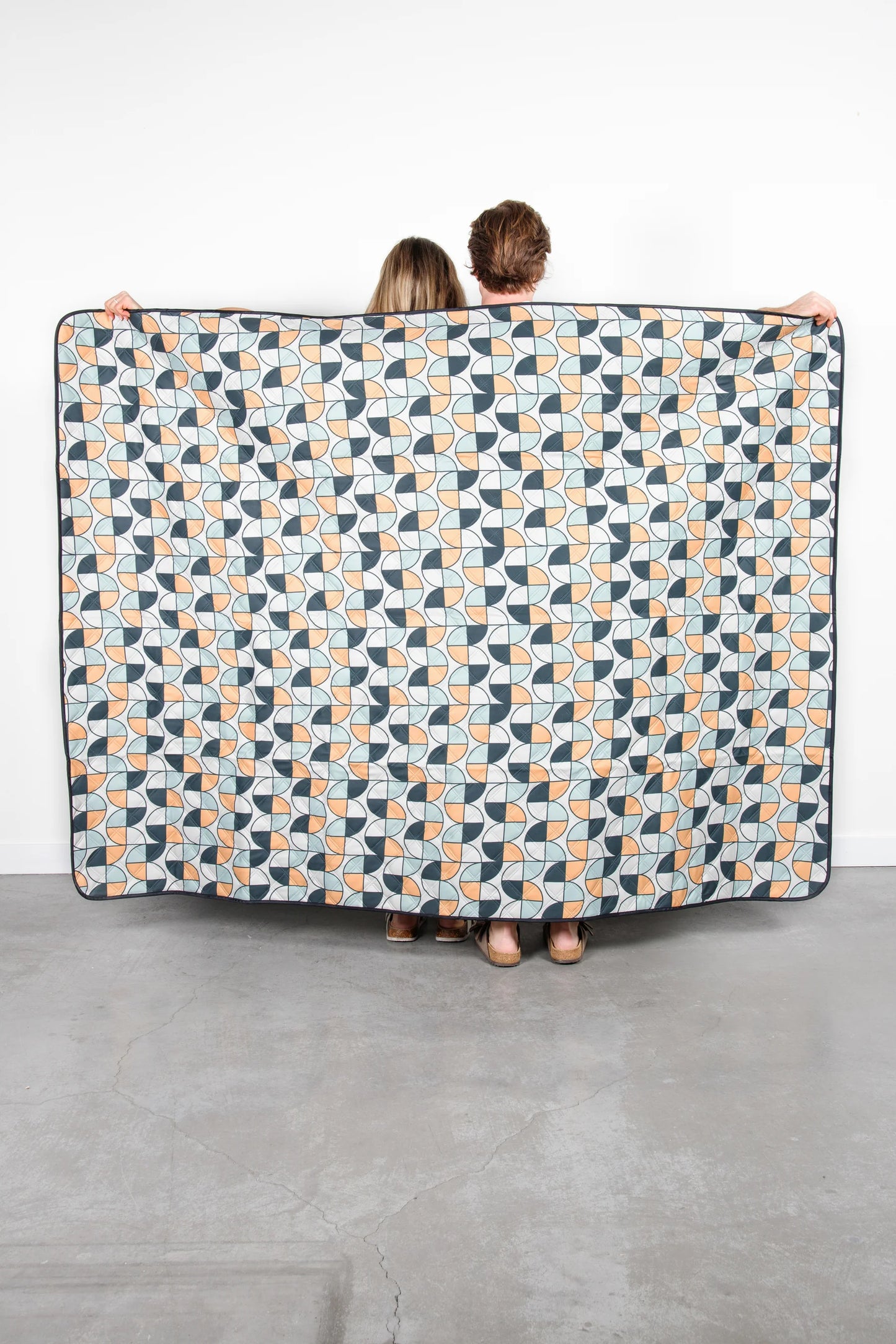 The Excursion Packable Picnic Blanket - Olive Mix