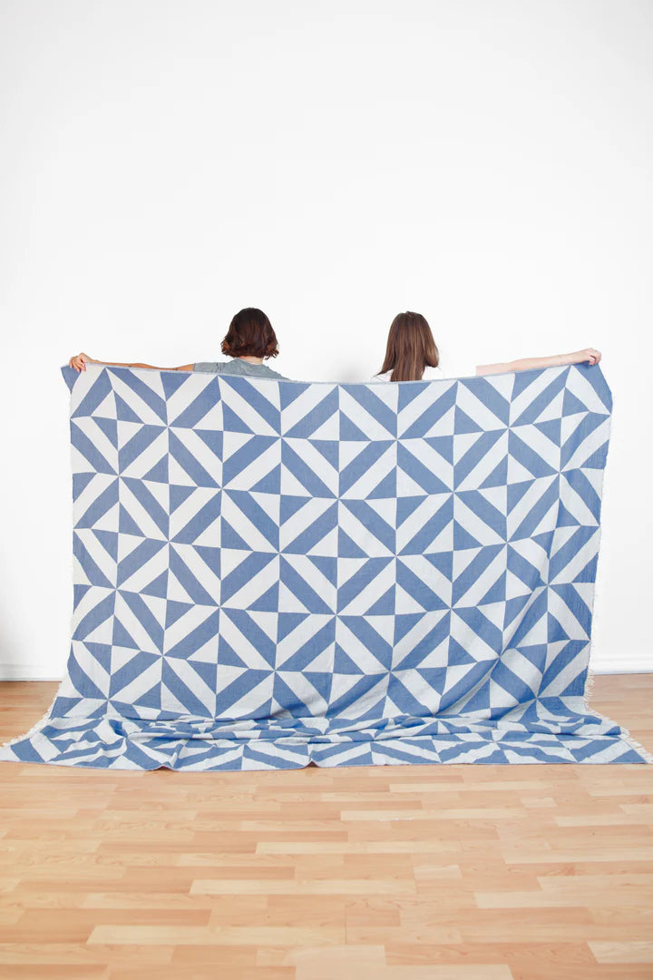 The Como Beach Blanket - Blue